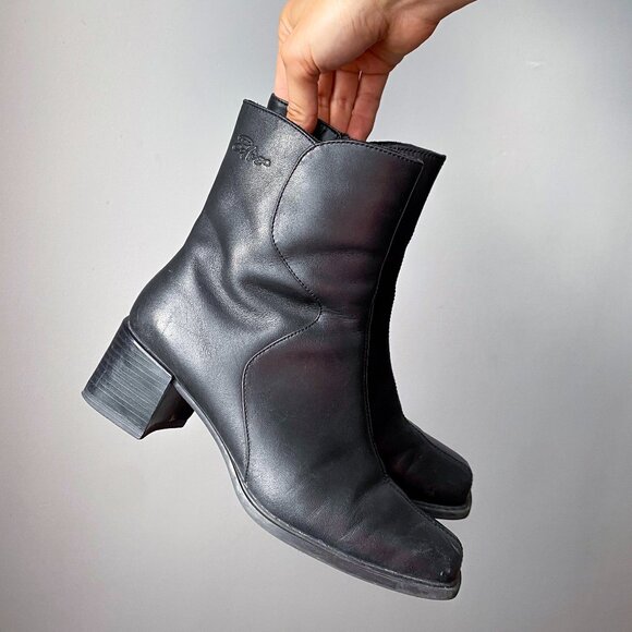 🍂 90s Vintage Black Leather Ankle Boots with Square Heel Made in Canada US 7 - Picture 1 of 8